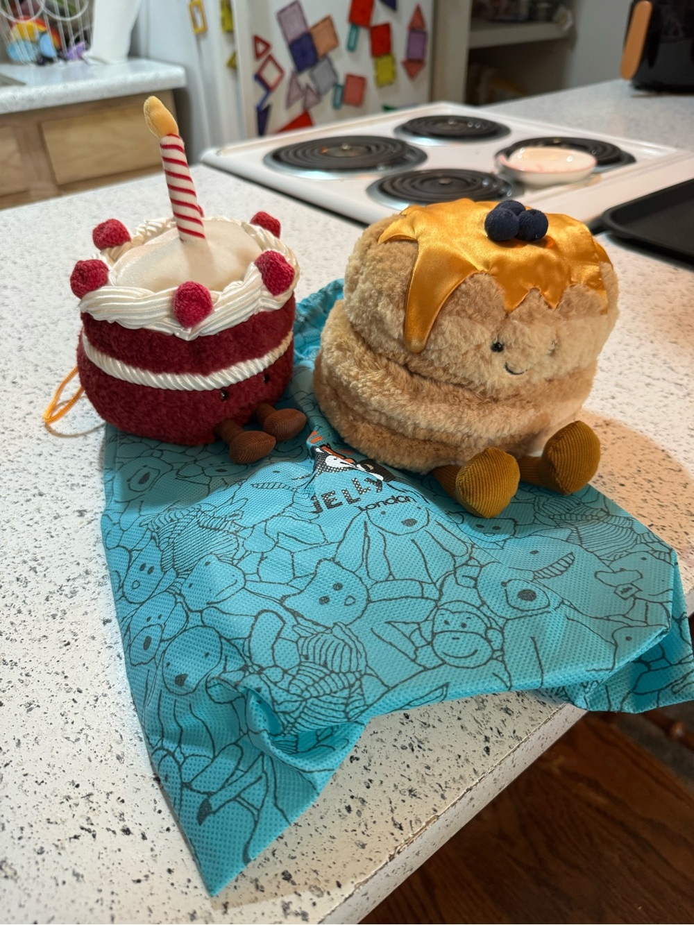 Red velvet cake & pancakes jellycat